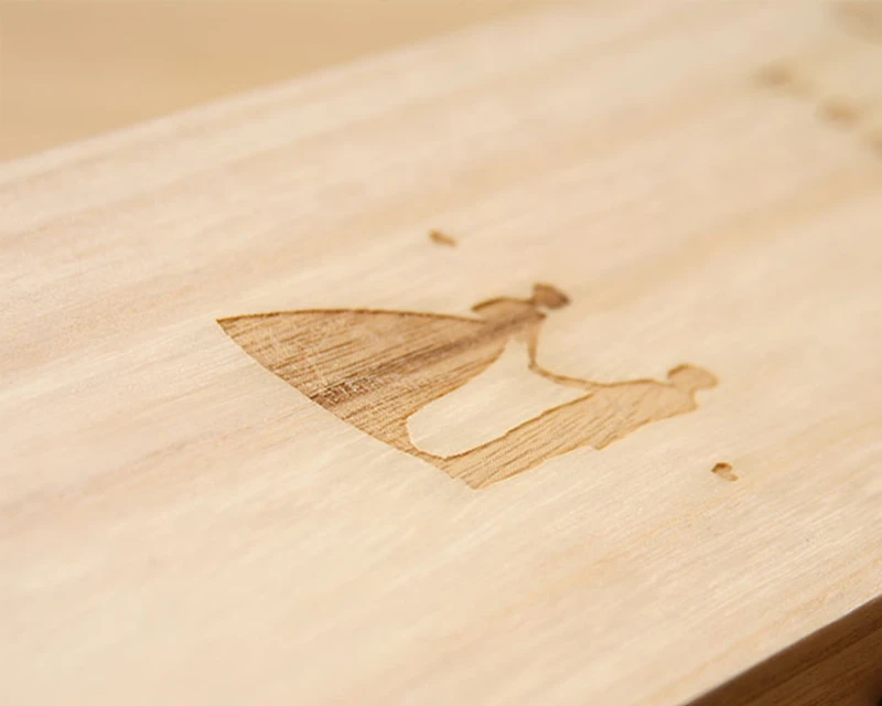 Caisse à Vin Mariage Gravée 4 Caisse à Vin Mariage Gravée – Image 4