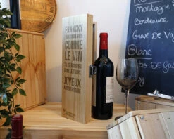 Caisse à Vin Anniversaire Citation Gravée -Cadeaux 0b67eb958bb8e2e698f48eed65d74cc73dcfd7802eb81cf1ae32ecb098a34095