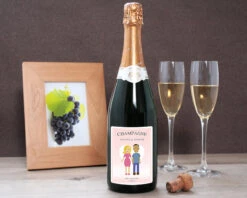 Champagne Personnalisable - Couple - Collection Family Circus -Cadeaux 0debdf51f778fd8f657a8ffd33ed8802139c2e68a3daca482d2919aa1b6227313