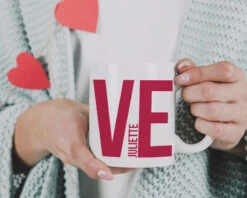 Lot De 2 Mugs Personnalisés - Love 7 Lot De 2 Mugs Personnalisés - Love -Cadeaux 1136df0b479d446ff538cd78e9a1341665026d8b42fbdc0f208ea5b890c22112