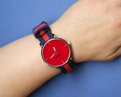 Montre Duo Bleu Rouge Message -Cadeaux 184d579f6fec47ec7d637569baea090981c9f6fdba4ee8e6c1dbe0e29a3129995