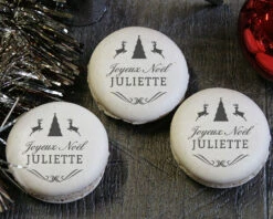 Macarons Table De Noël -Cadeaux 1f64b75576db35ed5a767a4d553b0e18b1307aa32c39521d55ddac09dd7f31040