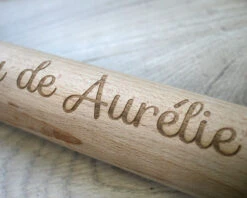 Rouleau à Pâtisserie Gravé -Cadeaux 20cb290705d12f162a2f396bf0ca3143ba22fab26e6b4afdedfc6c35d88f2556