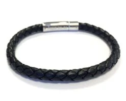 Le Bracelet Pour Homme En Cuir -Cadeaux 22cba5d7f93e321e0964d86344ac65825e458f289ab925902b4178c8d6d630585