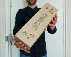 Caisse à Vin En Bois Gravée