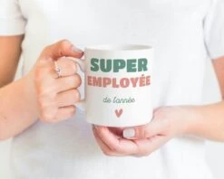 Mug Personnalisé - Super Employée -Cadeaux 3fa7602de6f7ac461e9058a5e1a9c6b03f9a39940c162266bc704ec7e22a38675