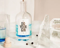 Kit De Fabrication De Gin Et Son Verre Personnalisé 9 Kit De Fabrication De Gin Et Son Verre Personnalisé -Cadeaux 4e1c93f53ef0696464cc5bb5e10c5ed3218bd5858ffcacb90b552c7bc81737180