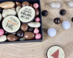 Boîte De Chocolat Personnalisable - Noël -Cadeaux 4e4eeaedc9d46a9d9b8269e16300776ee00c1400d97ab6fd23f71e7da73e30226