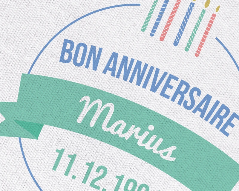 T-shirt Blanc Homme Personnalisable - Collection Bougies D'anniversaire 4 T-shirt Blanc Homme Personnalisable - Collection Bougies D'anniversaire – Image 4