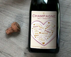 Champagne Coeur Famille -Cadeaux 5486f0a36dae37763864d7ff960c2a2642aea3b387c6473c4ffdfa6fe28127286