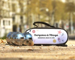Sacoche De Pétanque Personnalisable Avec Option Triplette De Boules De Pétanque - Holidays 8 Sacoche De Pétanque Personnalisable Avec Option Triplette De Boules De Pétanque - Holidays -Cadeaux 6f6cb4d07df2ef5a511ff044491509de348fb6f74d3962a329c542e0890e4902