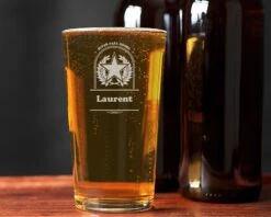 Verre à Bière Personnalisé - Étoile -Cadeaux 7aa4c3a534490c25c1a0c47e5d3f93cd5fafa3cb76341de769548ec5f1b72819