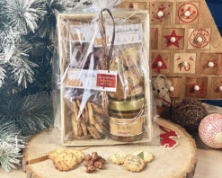 Grand Coffret Gourmand Sucré Personnalisable - Noël 5 Grand Coffret Gourmand Sucré Personnalisable - Noël -Cadeaux 7c2f75ba241f9692b329350979bcfbdfc581302e74f0ea15f7de09622ca130246