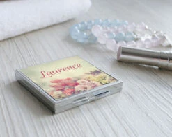 Miroir De Sac Personnalisable - Avec Son Bracelet Double Chaîne Coeur -Cadeaux 8015a8c0ef37e0a47f13acefcba96ff59e8c115b4debf60f842cce369dea22013