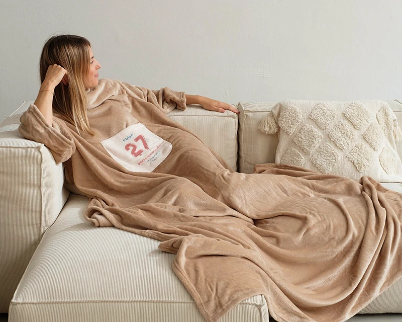 Couverture à Manches Personnalisable - Collection Ballons D'anniversaire 3 Couverture à Manches Personnalisable - Collection Ballons D'anniversaire – Image 3