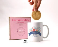 Mug Personnalisé Et Ses Biscuits - Mamie Fleurie 7 Mug Personnalisé Et Ses Biscuits - Mamie Fleurie -Cadeaux 898d1f49e9a6cbb1968dca217053b667d44e67585d18ef449e05ccefec7c3033