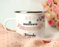 Tasse En émail Personnalisée - Tu Es La Meilleure Du Monde -Cadeaux 89a62498dfaaeeec209fd4c5a65fcbcc3f4c7afd4438c722bb800cc584dc2650