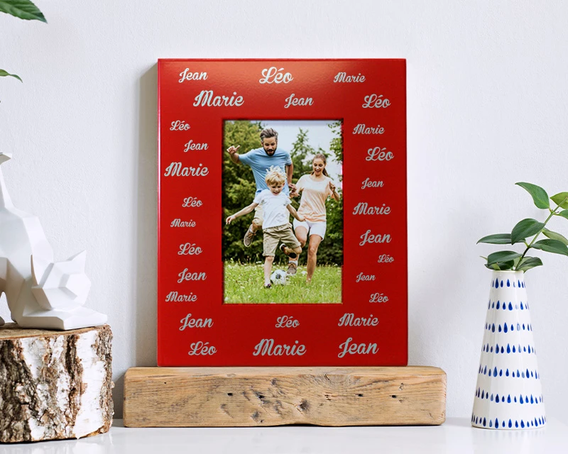 Cadre Métal Rouge Gravé Famille Prénoms 1 Cadre Métal Rouge Gravé Famille Prénoms