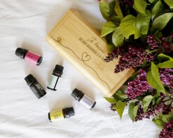 Coffret D'huiles Essentielles Personnalisable - Coeur -Cadeaux 8e5da5a296956feeb47938c2e0ab053720f65a3d82c95573bacc33c15be835756