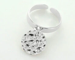 Bague Martelée Argent Prénom -Cadeaux 903aca15356940c7f3383097561a4676e78d75997b1e1c4677267df70b3e30127