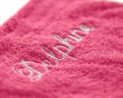 Le Paréo De Bain Brodé -Cadeaux 9e5b456958049a9f76a19607f4fcc4eafcc0d43244e32b0a885ece4a0bf230813