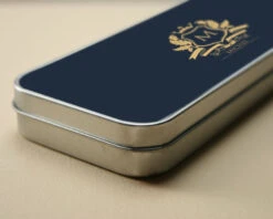 Trousse Métal Blason