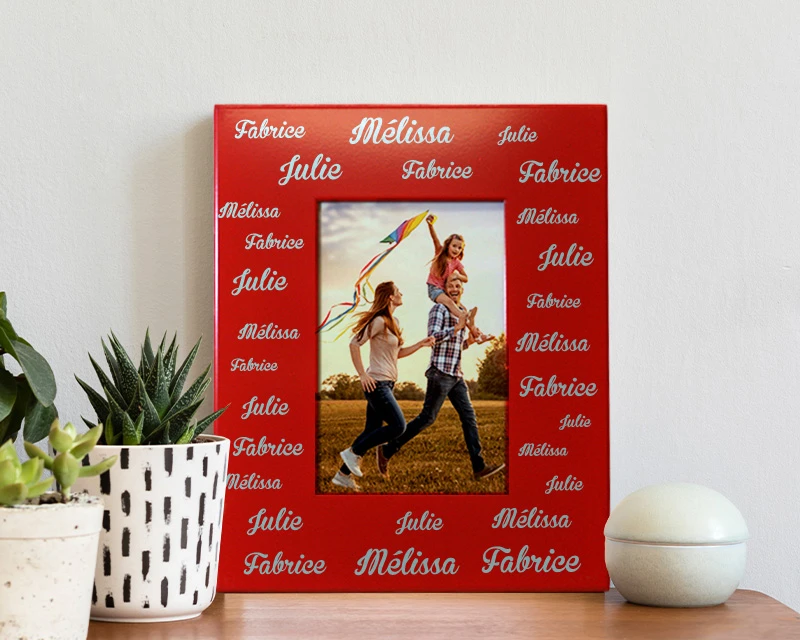 Cadre Métal Rouge Gravé Famille Prénoms 2 Cadre Métal Rouge Gravé Famille Prénoms – Image 2