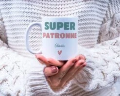 Mug Personnalisé - Super Patronne -Cadeaux c75bfbf8afd44e2665622df492cc7016f680a46e7f19d045e9d10940d03138683
