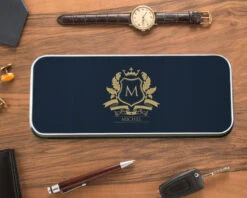 Trousse Métal Blason -Cadeaux cd17722eebedf0aabb38985e961055b3298cf69ef9fbfc07eeea0a648f6922531