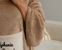 Couverture à Manches Personnalisée En Pause 5 Couverture à Manches Personnalisée En Pause -Cadeaux cf56071cc9631f4b2a62c292b022967dfabe7850a0ed3d607a327c1c9edc3839