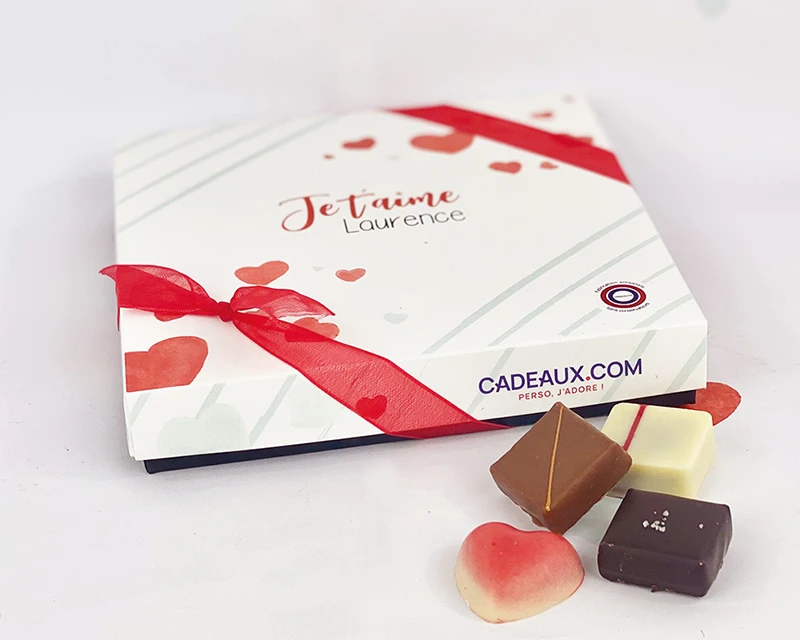 Coffret Personnalisé De 25 Chocolats - Amour 3 Coffret Personnalisé De 25 Chocolats - Amour – Image 3