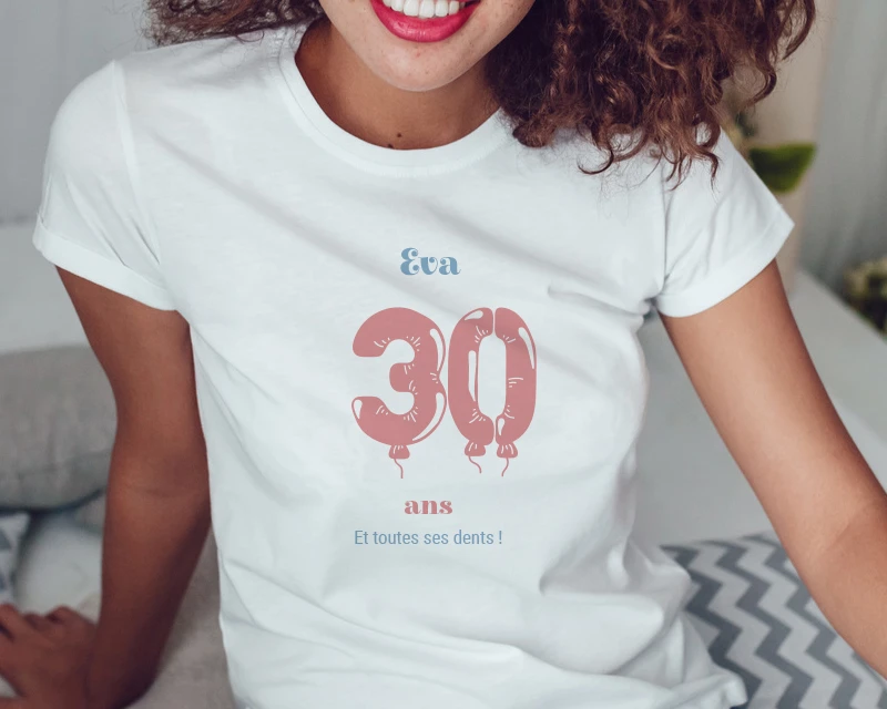 T-shirt Blanc Femme Personnalisable - Collection Ballons D'anniversaire 3 T-shirt Blanc Femme Personnalisable - Collection Ballons D'anniversaire – Image 3