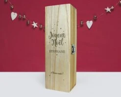 Caisse à Vin Gravée Joyeux Noël Et Bonne Année -Cadeaux d4252b86e6576297bd6d727e5a2f236aa00a0543b8a713b4ebcd8219b03c22721