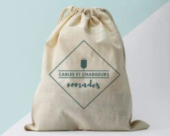 Petit Pochon Personnalisable - Rangement Câbles Et Chargeurs 9 Petit Pochon Personnalisable - Rangement Câbles Et Chargeurs -Cadeaux e919debf257626f513dac87df2f7abc4680670e7ff5daf6c436dae44a7ee2480