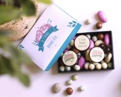 Boîte De Chocolats Personnalisée - Collection Maman Fleurie 5 Boîte De Chocolats Personnalisée - Collection Maman Fleurie -Cadeaux e950eb6596bbdc9b831fb70360ca422c402aaaee0527397e3fdb93d06c7430449