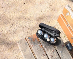 Sacoche De Pétanque Personnalisable Avec Option Triplette De Boules De Pétanque - Été Ananas 7 Sacoche De Pétanque Personnalisable Avec Option Triplette De Boules De Pétanque - Été Ananas -Cadeaux ed98117874afa73687f5d95a54d799a181149c75119be5b553dcbbd9946236150